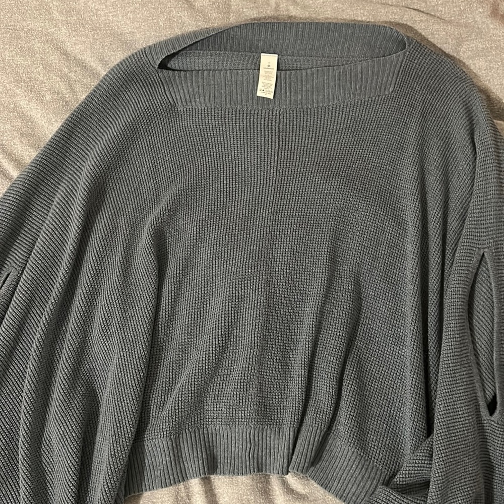 LuLulemon Barely Worn Shawl